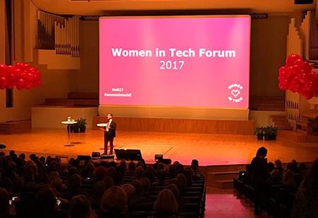 women_in_tech-seminaari-tapahtuma-lava-puhuja